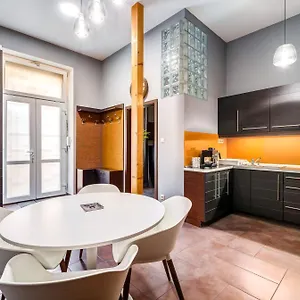 Oktogon Four Apartment
