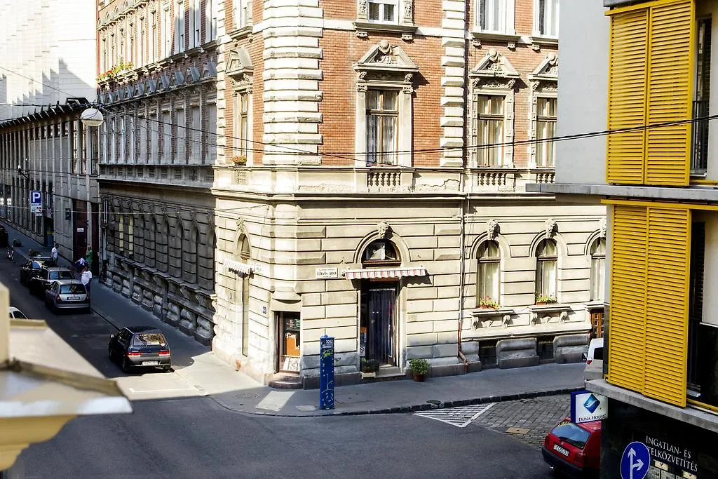 Eoetvoes Apartman Budapeşte